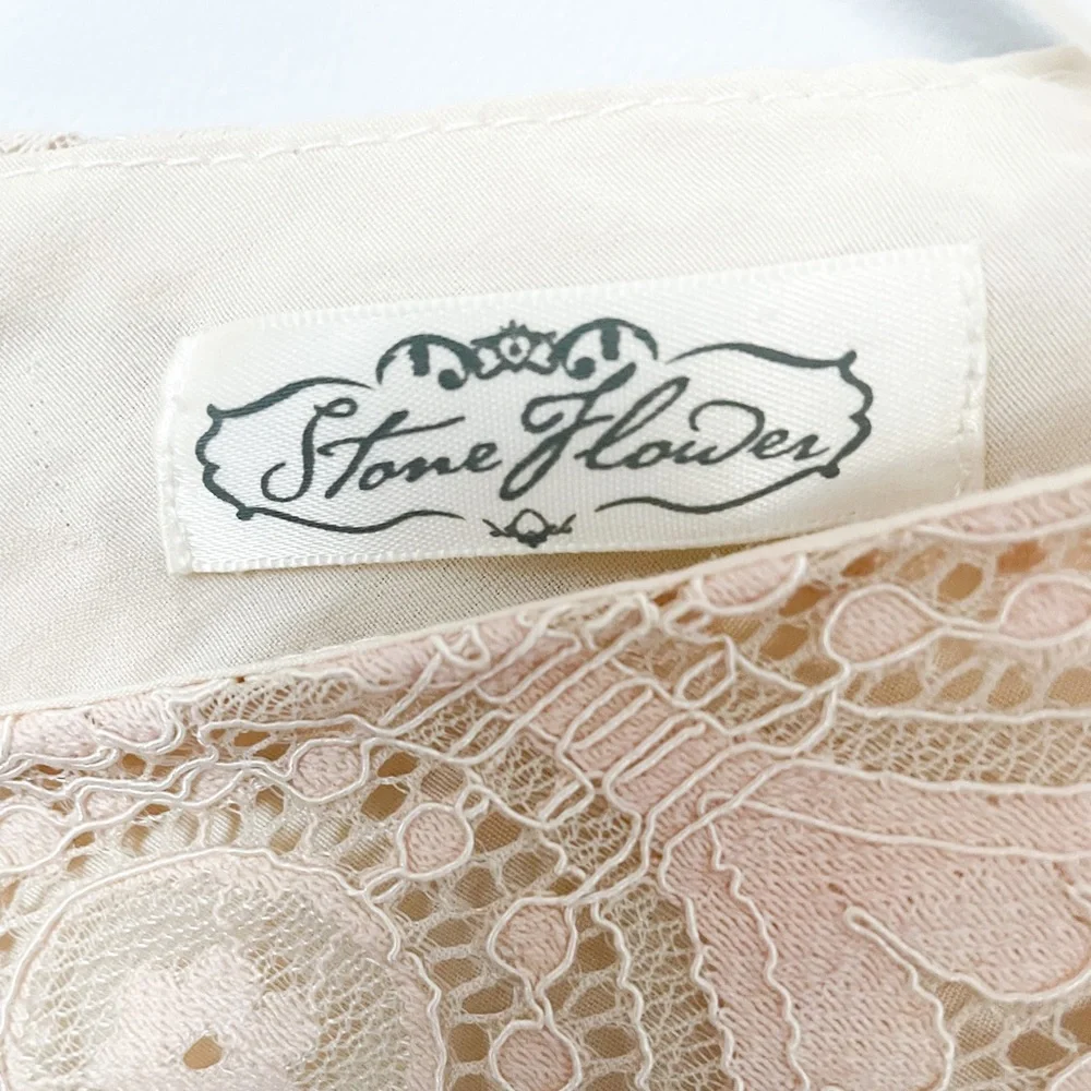 Stoneflower Lace Dress - Picture 4 of 4